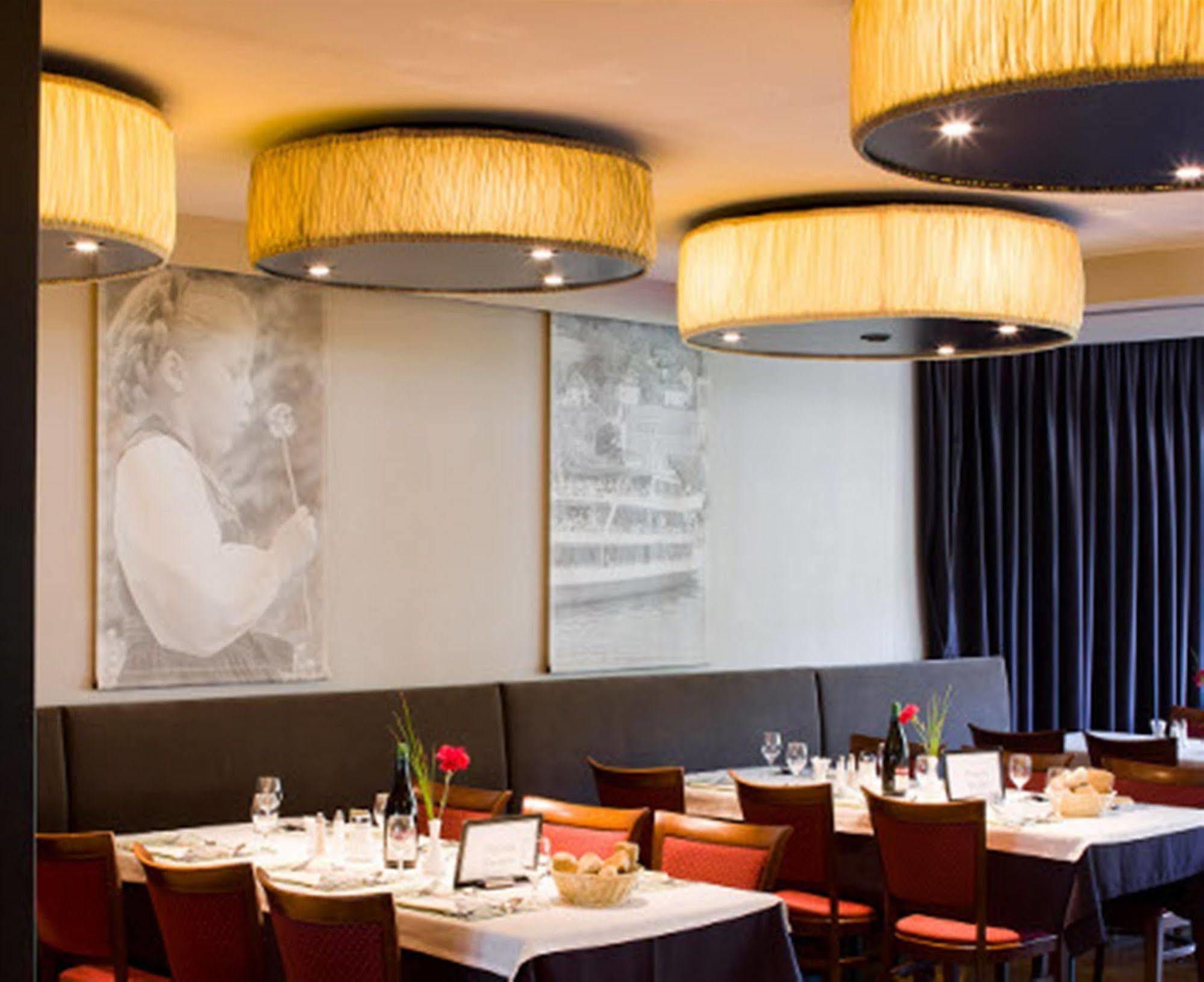 Hotel Weisses Kreuz Feldkirch Ngoại thất bức ảnh