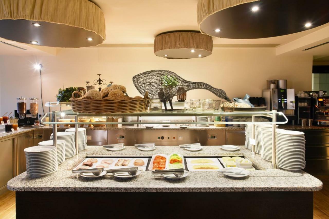 Hotel Weisses Kreuz Feldkirch Ngoại thất bức ảnh