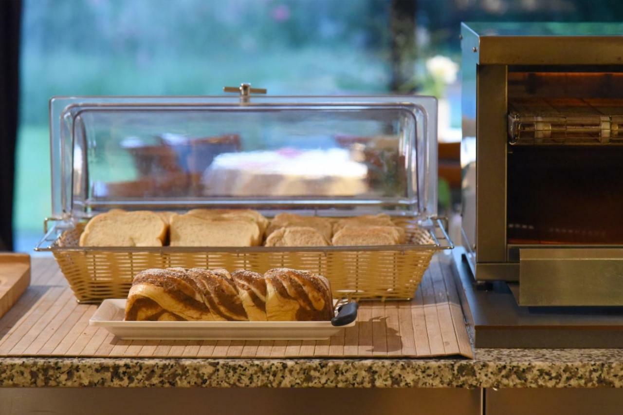Hotel Weisses Kreuz Feldkirch Ngoại thất bức ảnh